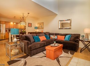 908 River Renaissance, East Rutherford, NJ 07073