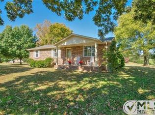 1705 Highway 49 E, Charlotte, TN 37036