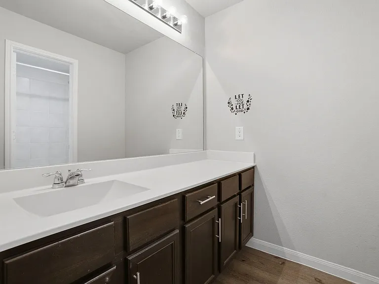 22210 Great Royal Ln — Photo 24