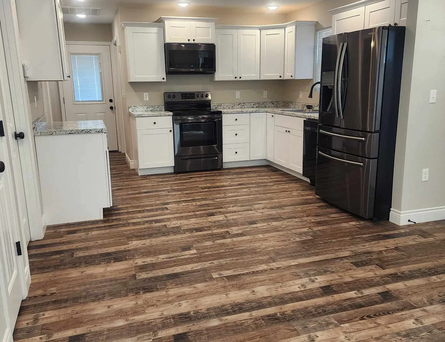 1003 N Wilson Ave — Photo 3