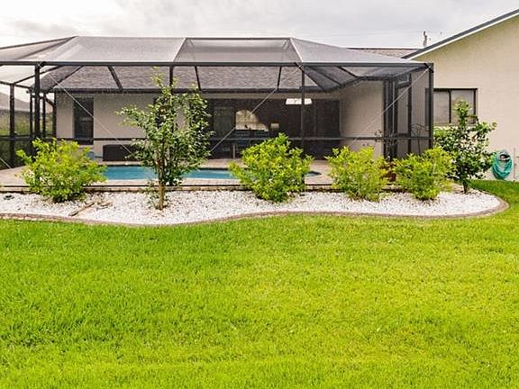 2nd image of 4218 SW 25th Pl