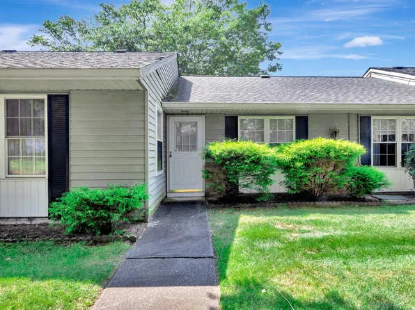 384 Woodbridge Drive #B, Ridge, NY 11961