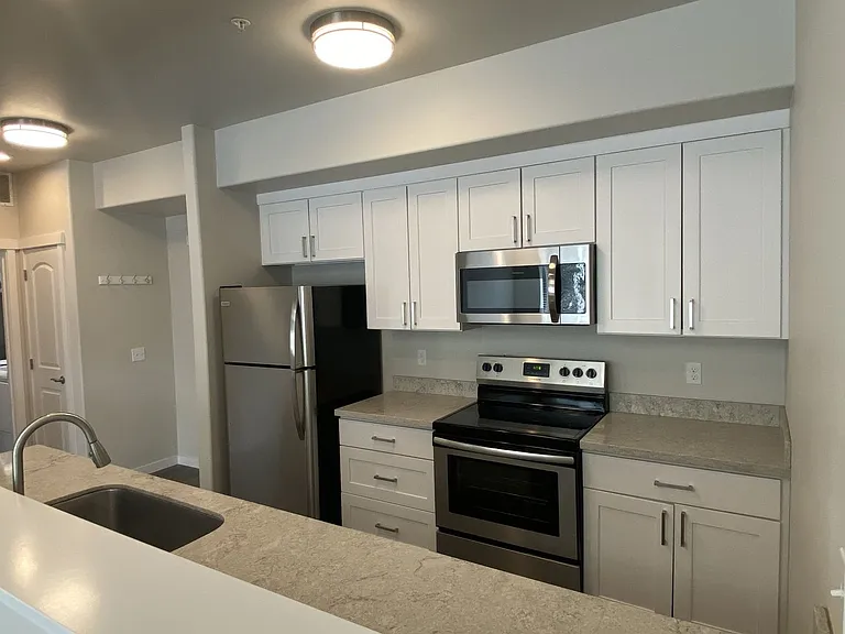 809 S Emerson St — Photo 8