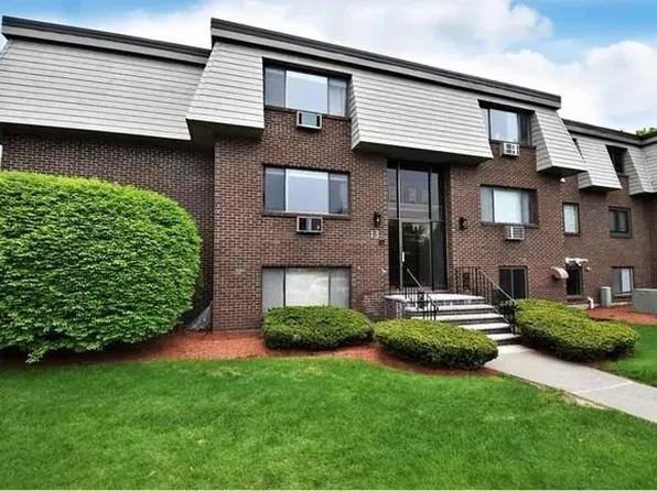 9 Hallmark Gdns APT 9, Burlington, MA 01803