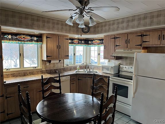 5th image of 2709 King Rd