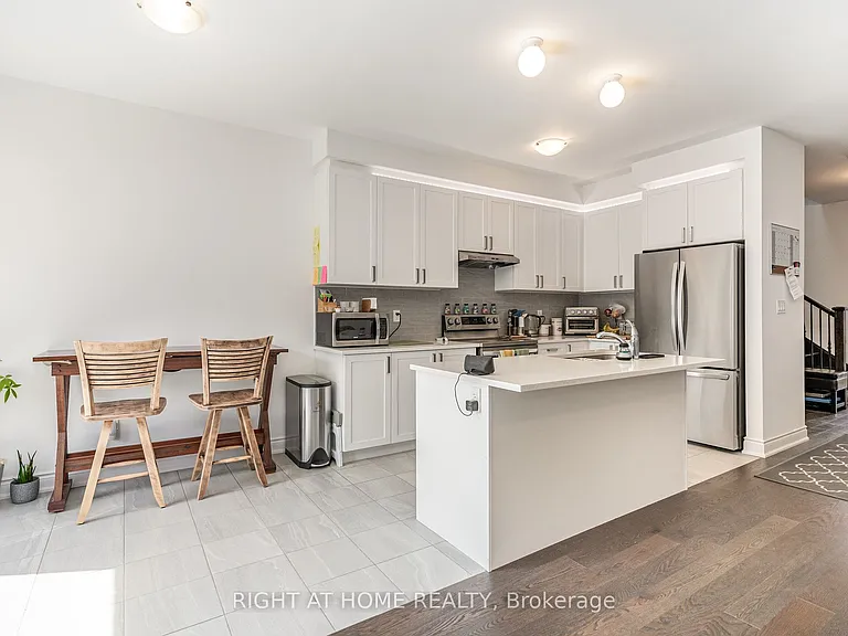 27 Lisa St — Photo 12