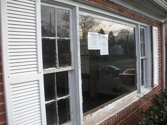 4th image of 1139 Forest Park Blvd NW