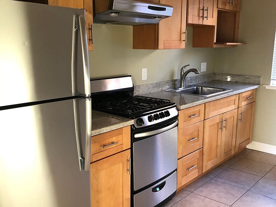 2nd image of 503 Samson St #7