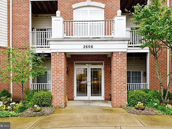 3rd image of 2606 Chapel Lake Dr APT 204