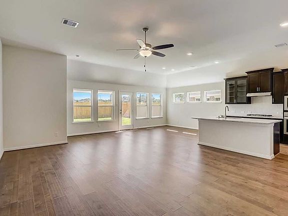 Palm - Family Room