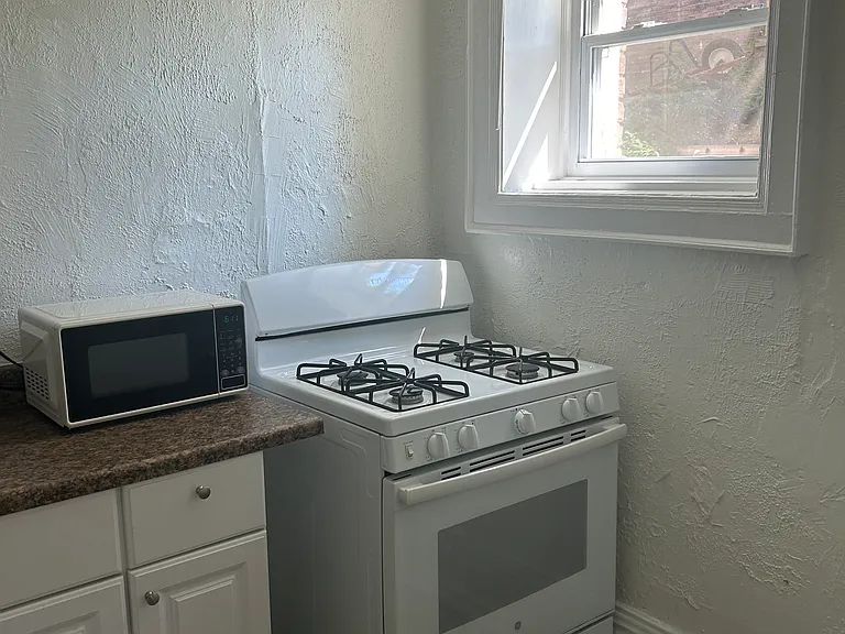 4762 2nd Ave #B1 — Photo 13