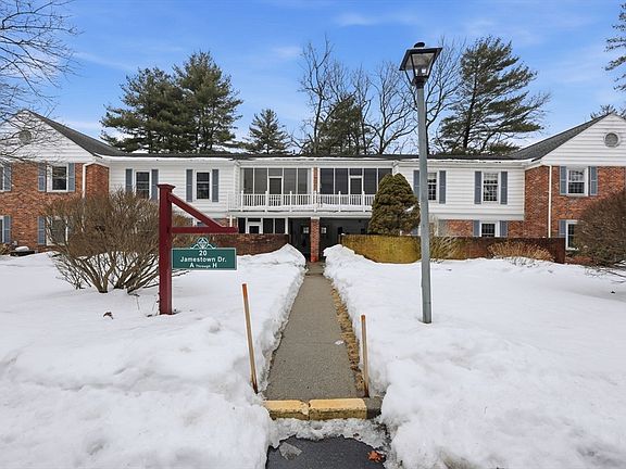 5th image of 20 Jamestown Dr APT B