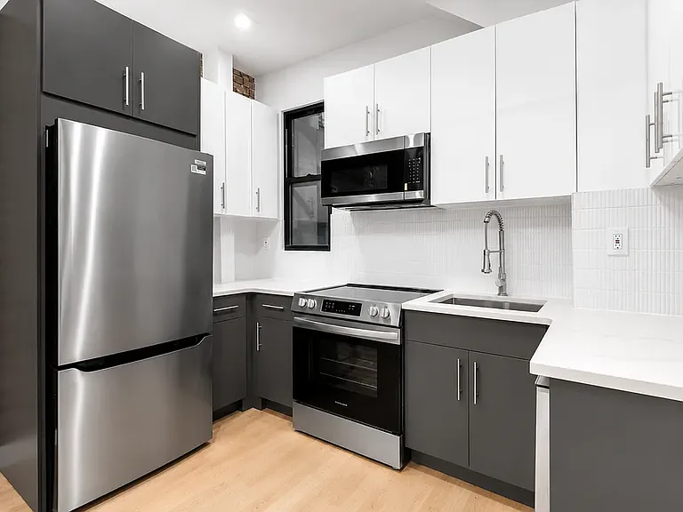199 Malcolm X Blvd #1R — Photo 2