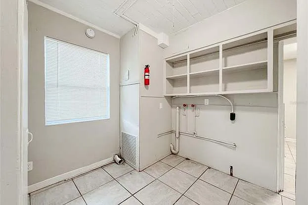 319 NW 16th Ave — Photo 88