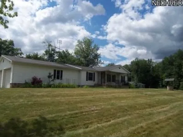 6586 Mottice Dr SE, Waynesburg, OH 44688