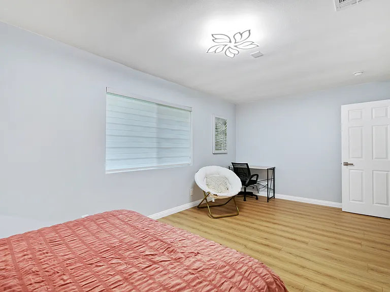 3815 Oakdale Ave — Photo 16