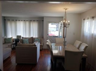 18 Pebble Mill Rd, Springfield, MA 01118