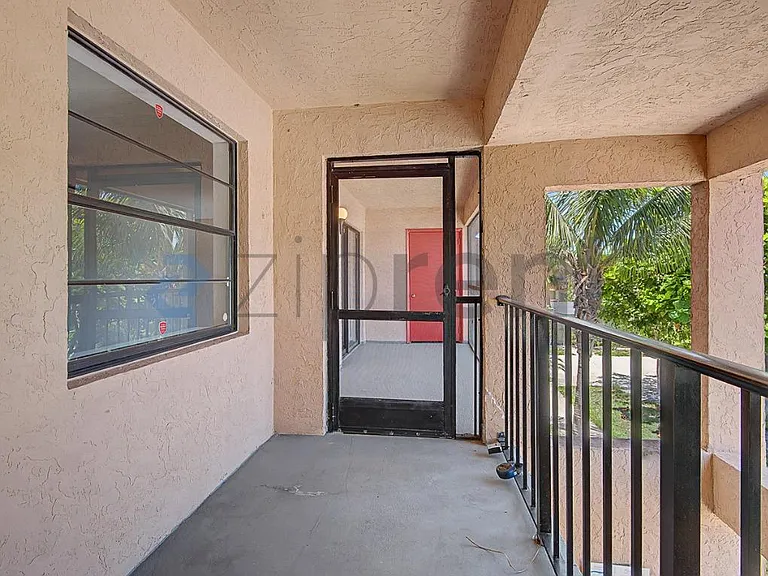 1409 Lake Ave #6 — Photo 3