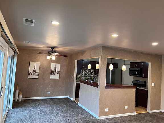 4th image of 218 Driftwood Ln