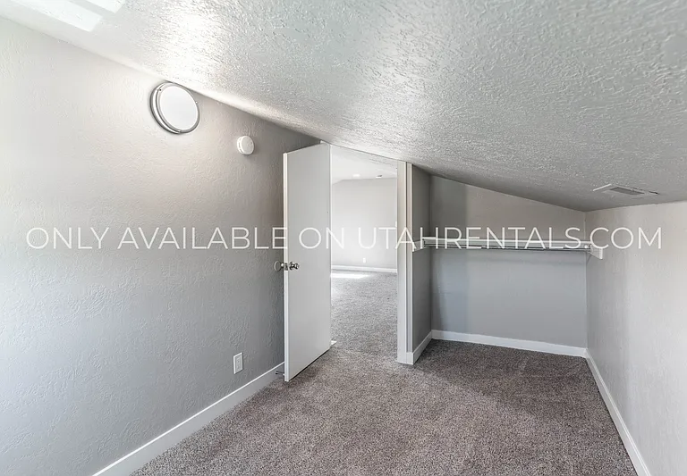87 N Center St #2 — Photo 14