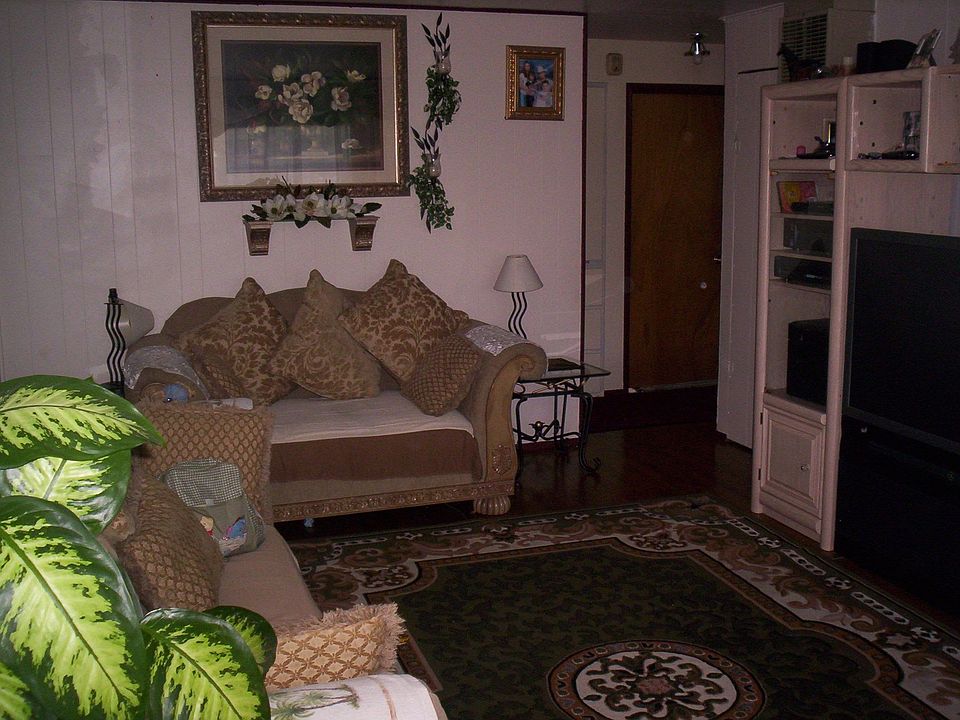 Spacious livingroom!