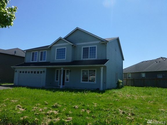 Good size yard, ready to plant your favorite flowers!