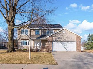 1618 Red Oak Dr, Coralville, IA 52241