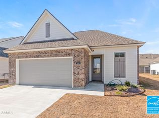 109 Lilian Ln, Maurice, LA 70555