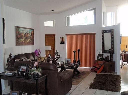 5th image of 901 Lakewood Ct