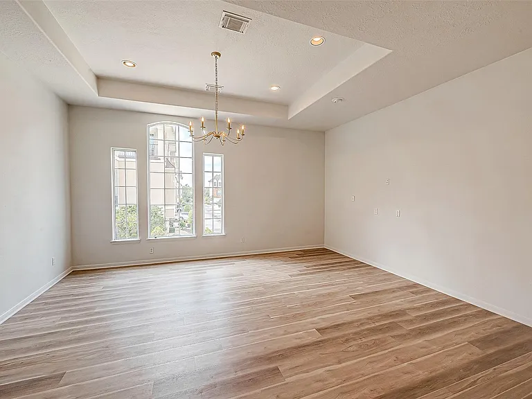 2150 Stacy Knl — Photo 17