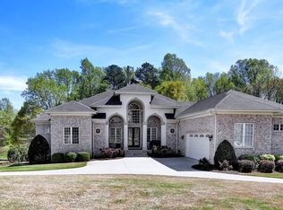 365 Crepe Myrtle Dr, Greer, SC 29651