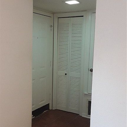 4th image of 2703 Northeast Dr #2703B