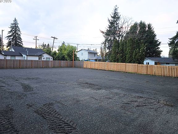 4th image of NE 122nd