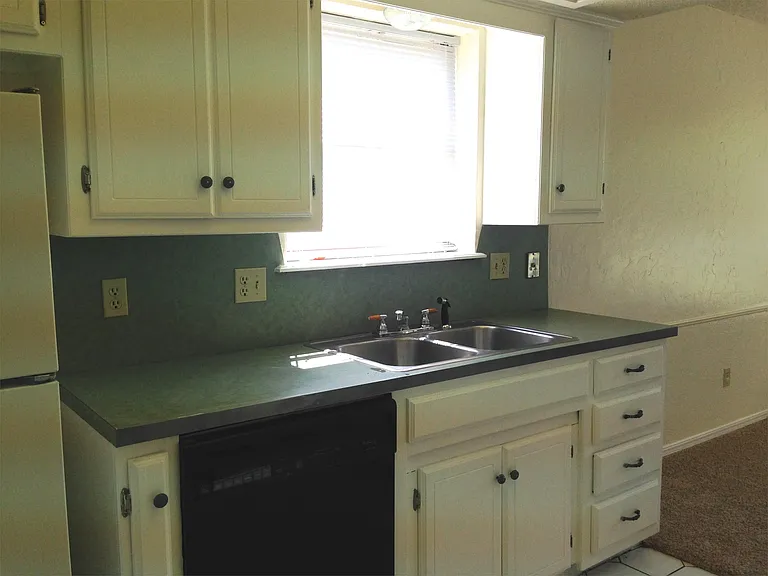 2100 Castle Rock — Photo 10