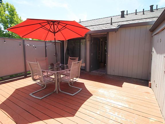 3rd image of 1506 Ashwood Dr