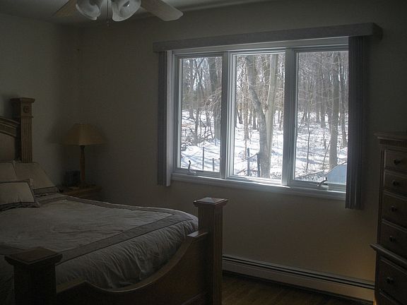 3rd image of 262 Richard Ave
