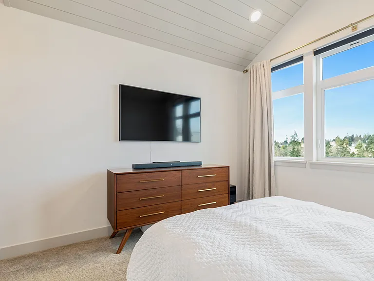 5030 Sand Point Pl NE — Photo 14