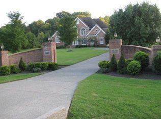 2809 New Hope Rd, Hendersonville, TN 37075