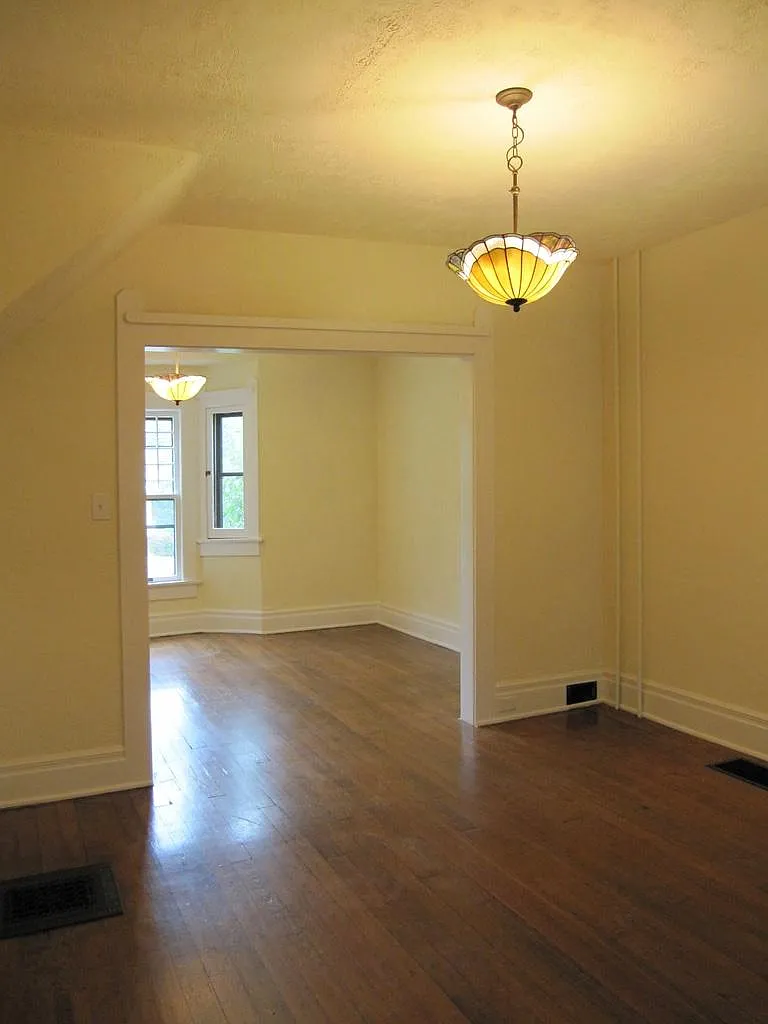 2 bed, 900 sqft, $2,250 — Photo 4