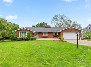 12 Forest Hills Dr, Wheeling, WV