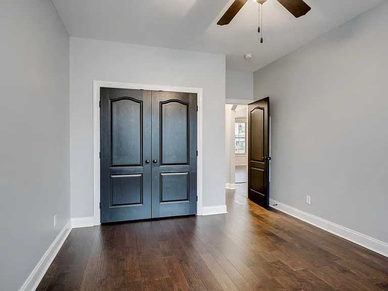 8647 Crenshaw Dr — Photo 18