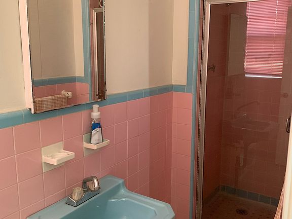 Master BR Bathroom 