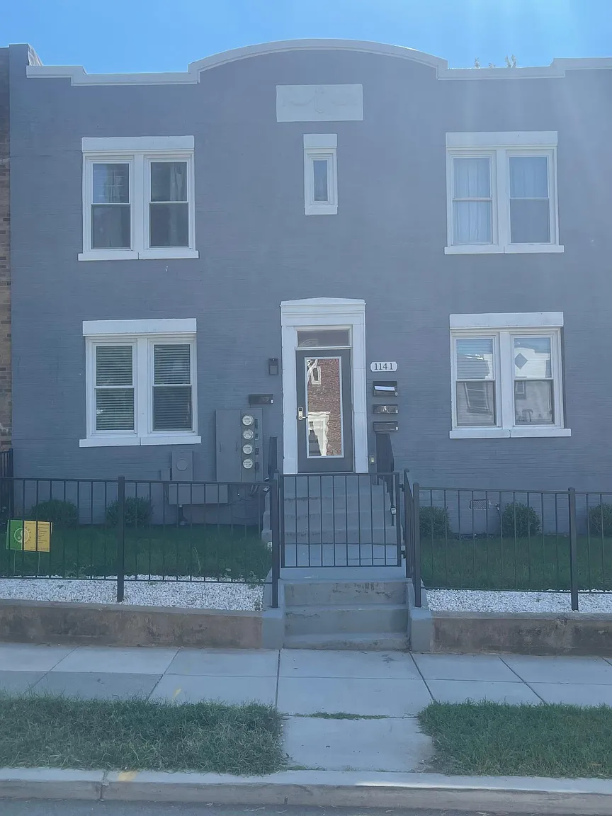 1141 Owen Pl NE APT 1 photo 1
