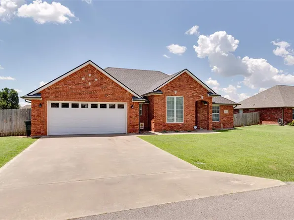 1114 Hershel Dr, Elgin, OK 73538