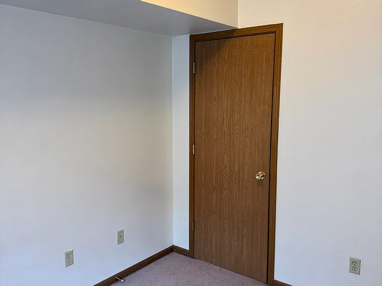 512 S Dubuque St #2 — Photo 14