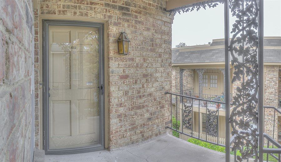 1st image of 4343 Bellaire Dr S APT 237