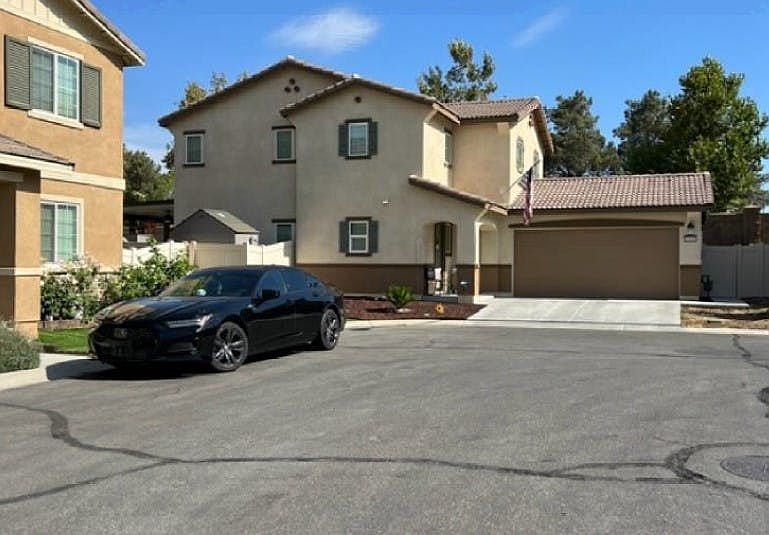 1st image of 10486 Sparrow Ct