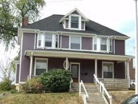 Building Photo - 639 N College Ave