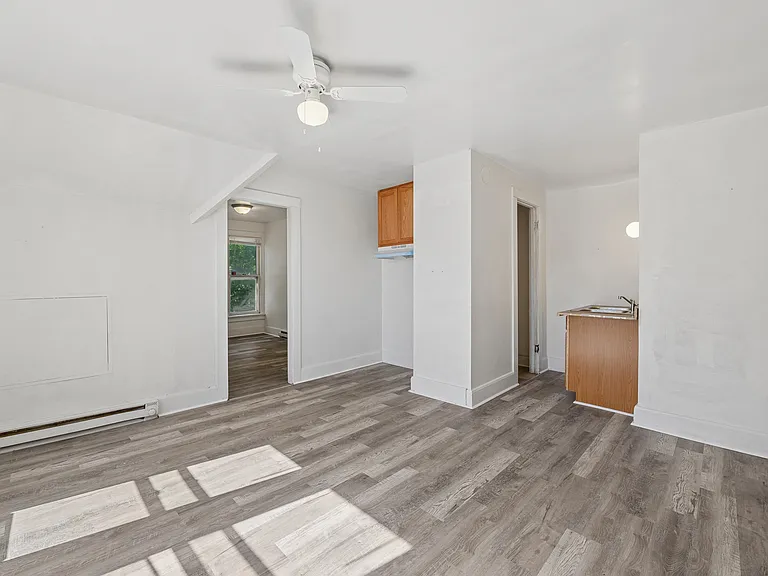 1218 W Locust St #A — Photo 2