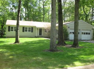 14 Whitewood Dr, Morris Plains, NJ 07950